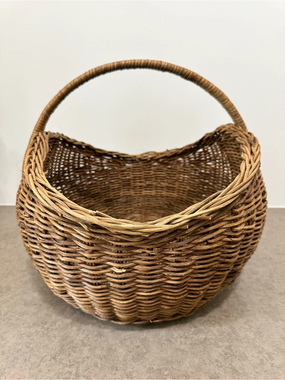Large Vintage French-Style Woven Wicker Market & Gathering Basket Home Storage
